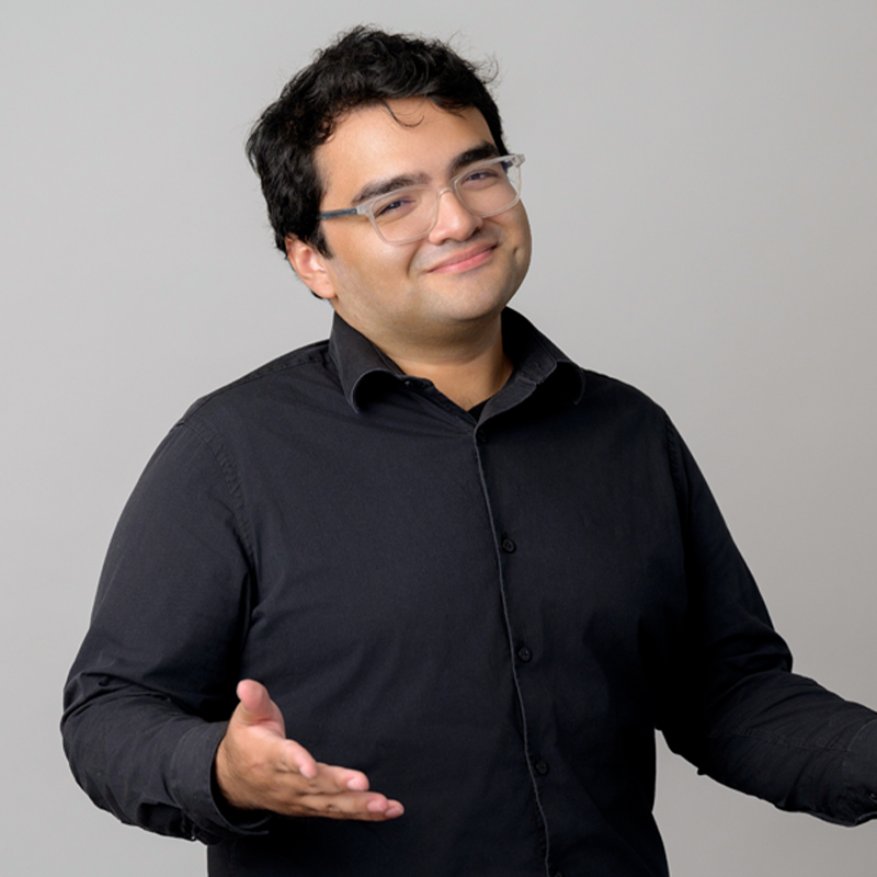 Professional Headshot of Hector Ramirez